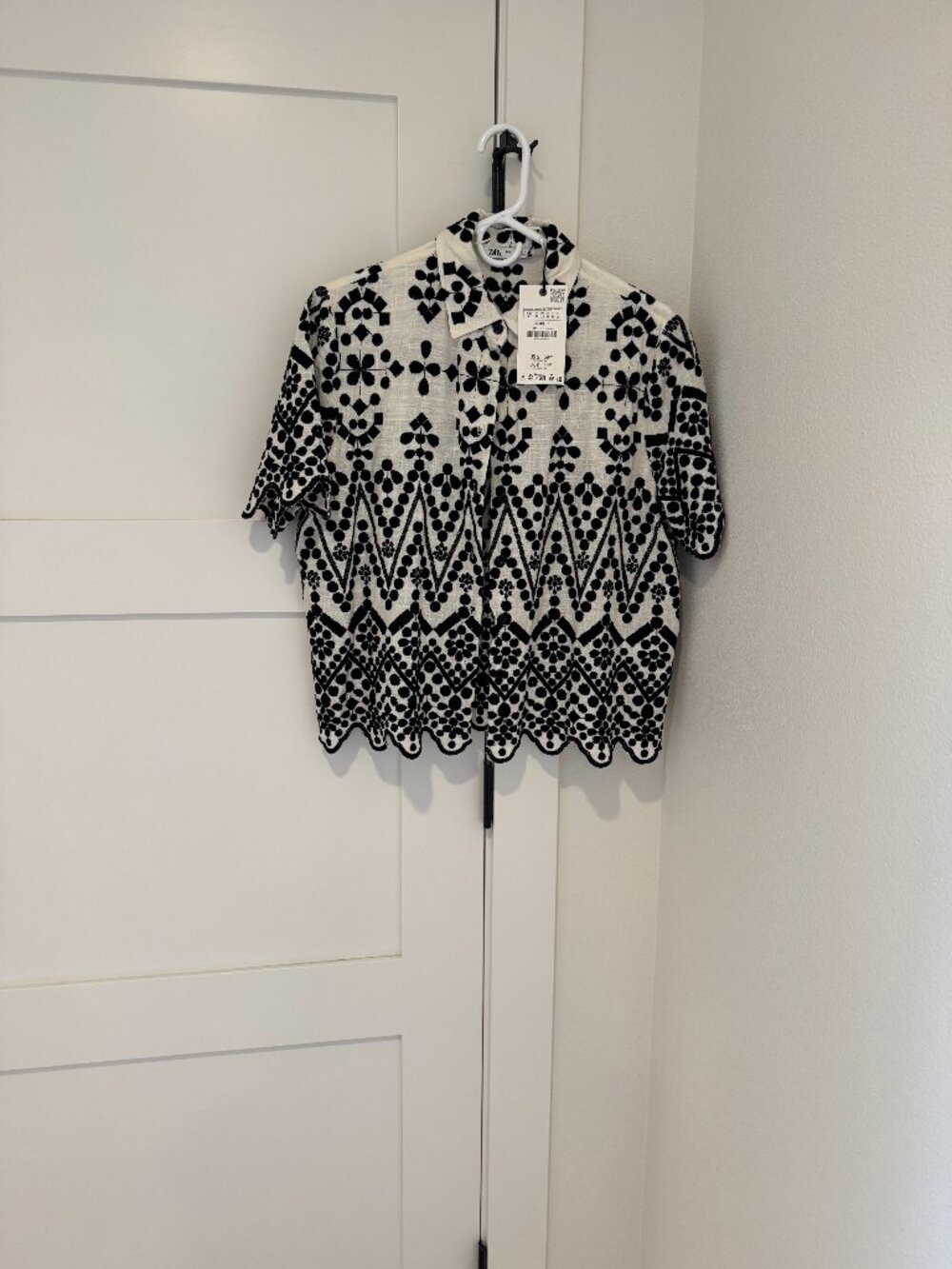 Zara Black and White Short-Sleeve Button Down Shirt